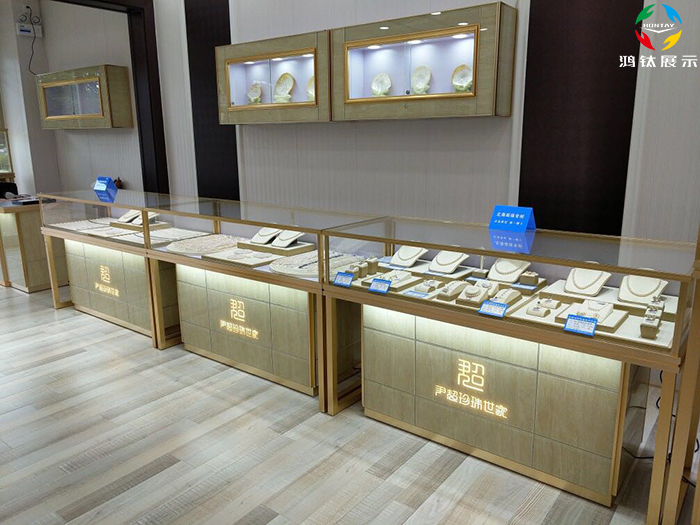 珠寶展示柜設(shè)計(jì),珠寶展柜定制廠家,鴻鈦珠寶展柜廠家,玻璃珠寶展示柜 珠寶展示柜設(shè)計(jì),珠寶展柜定制廠家,鴻鈦珠寶展柜廠家,玻璃珠寶展示柜
