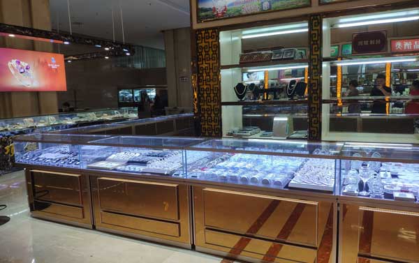 北京珠寶展柜就找鴻鈦廠(chǎng)家 北京珠寶展柜就找鴻鈦廠(chǎng)家